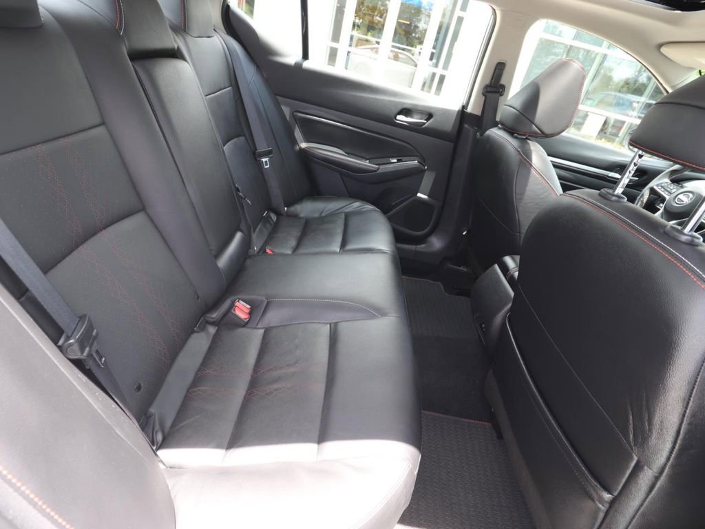 Used 2024 Nissan Altima 2.5 SR w/ SR Premium Package FWD image 22