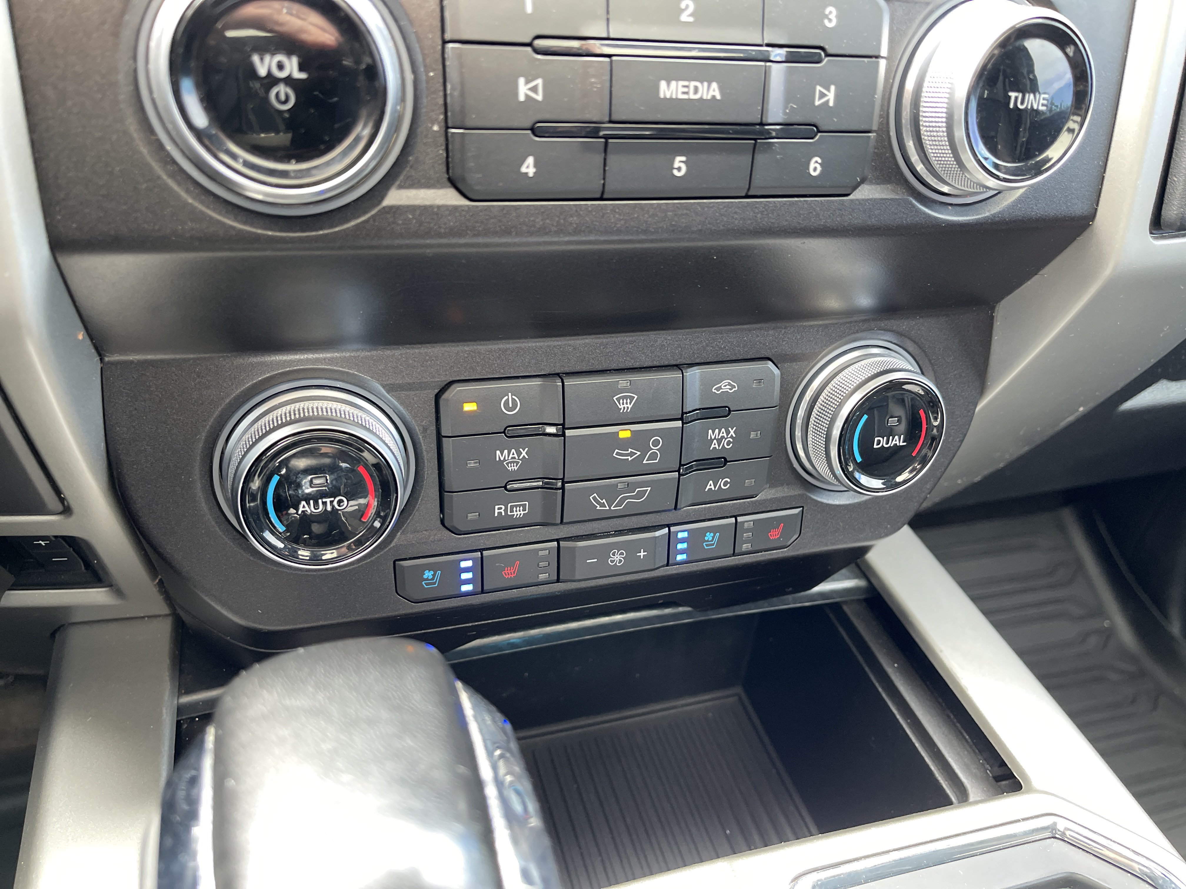 Certified 2020 Ford F150 Lariat w/ Equipment Group 502A Luxury AWD/4WD image 13