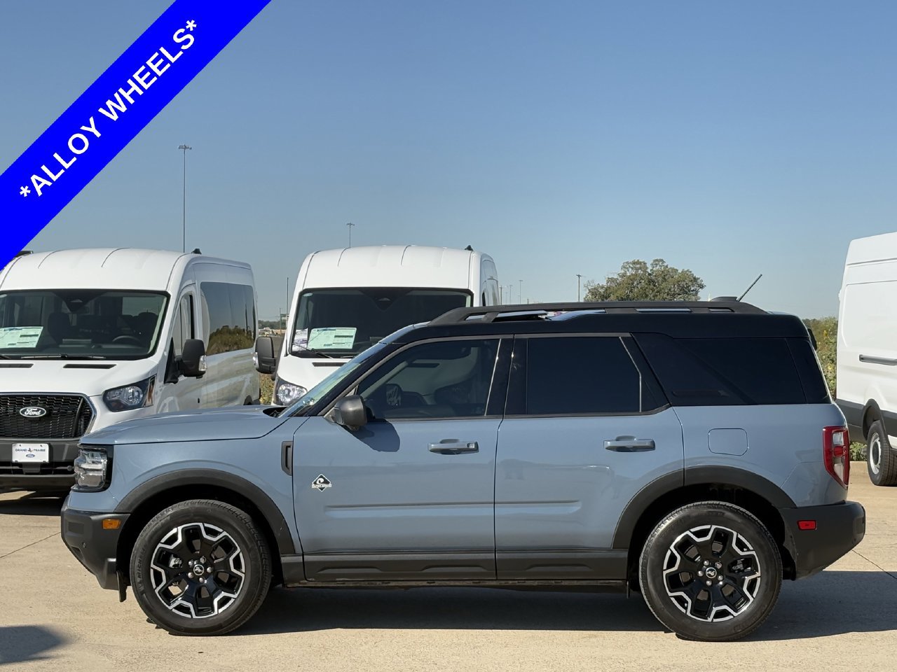 Certified 2025 Ford Bronco Sport Outer Banks w/ Outer Banks Tech Package+ AWD/4WD image 3