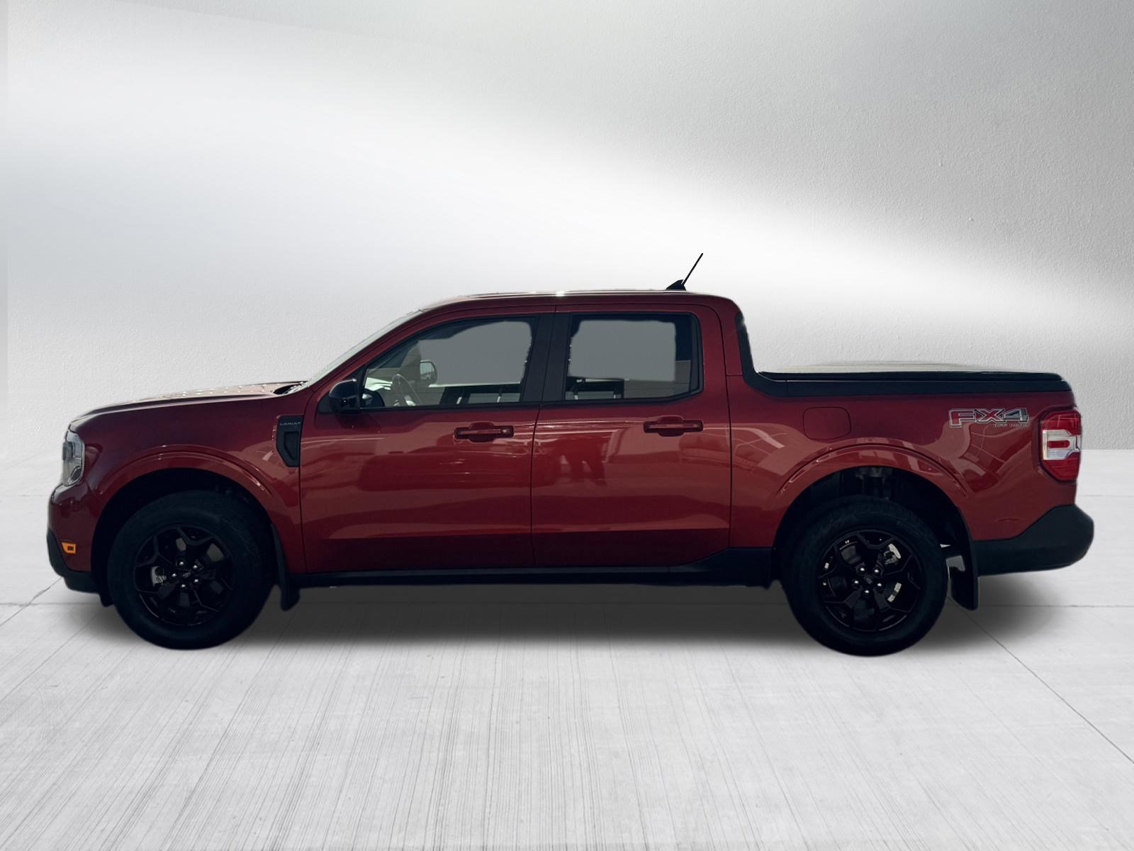 Certified 2024 Ford Maverick Lariat w/ FX4 Off-Road Package AWD/4WD image 4