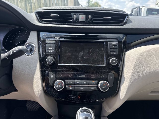 Used 2022 Nissan Rogue Sport SV w/ Technology Package FWD image 26