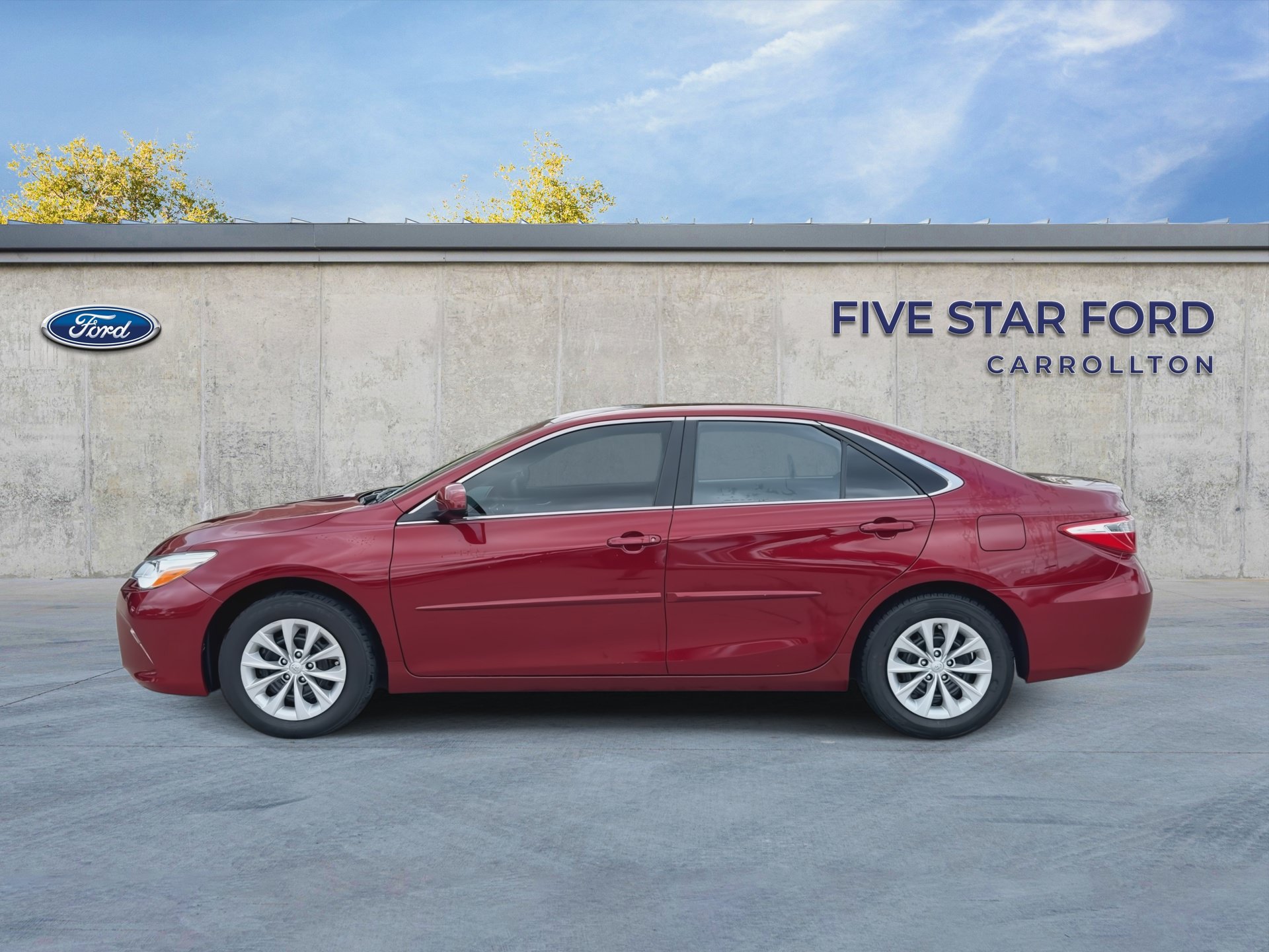Used 2017 Toyota Camry LE FWD image 5