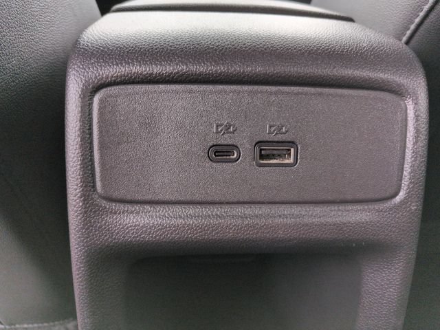 Used 2025 Chevrolet Trax RS w/ Driver Confidence Package FWD image 24