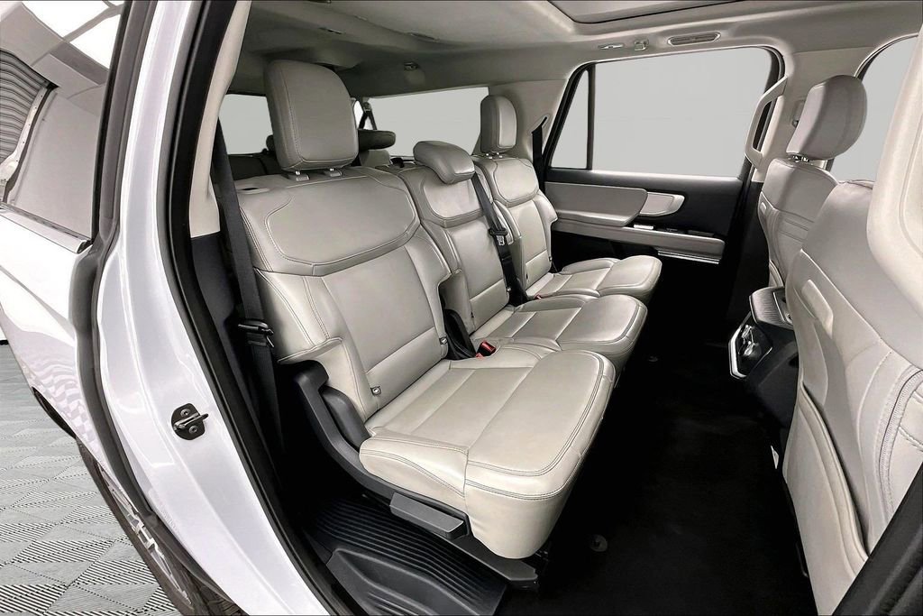 Certified 2025 Ford Expedition Max Active AWD/4WD image 27