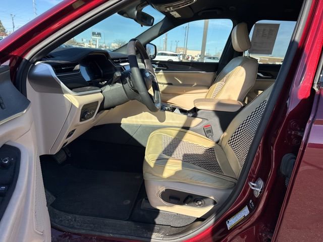 Used 2023 Jeep Grand Cherokee L Limited video 2