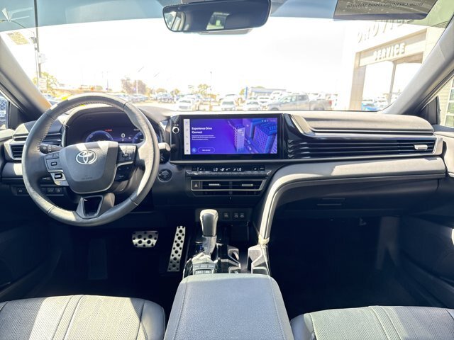 Used 2025 Toyota Camry XSE FWD image 15