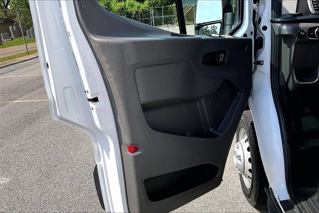 Certified 2023 Ford Transit 350 DRW RWD image 21