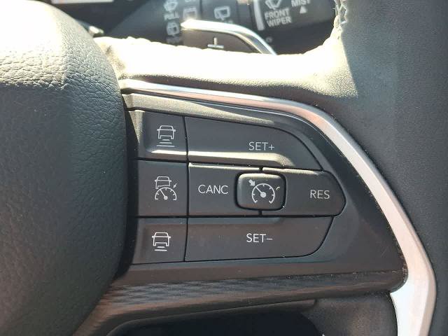Used 2025 Jeep Grand Cherokee Altitude AWD/4WD image 24