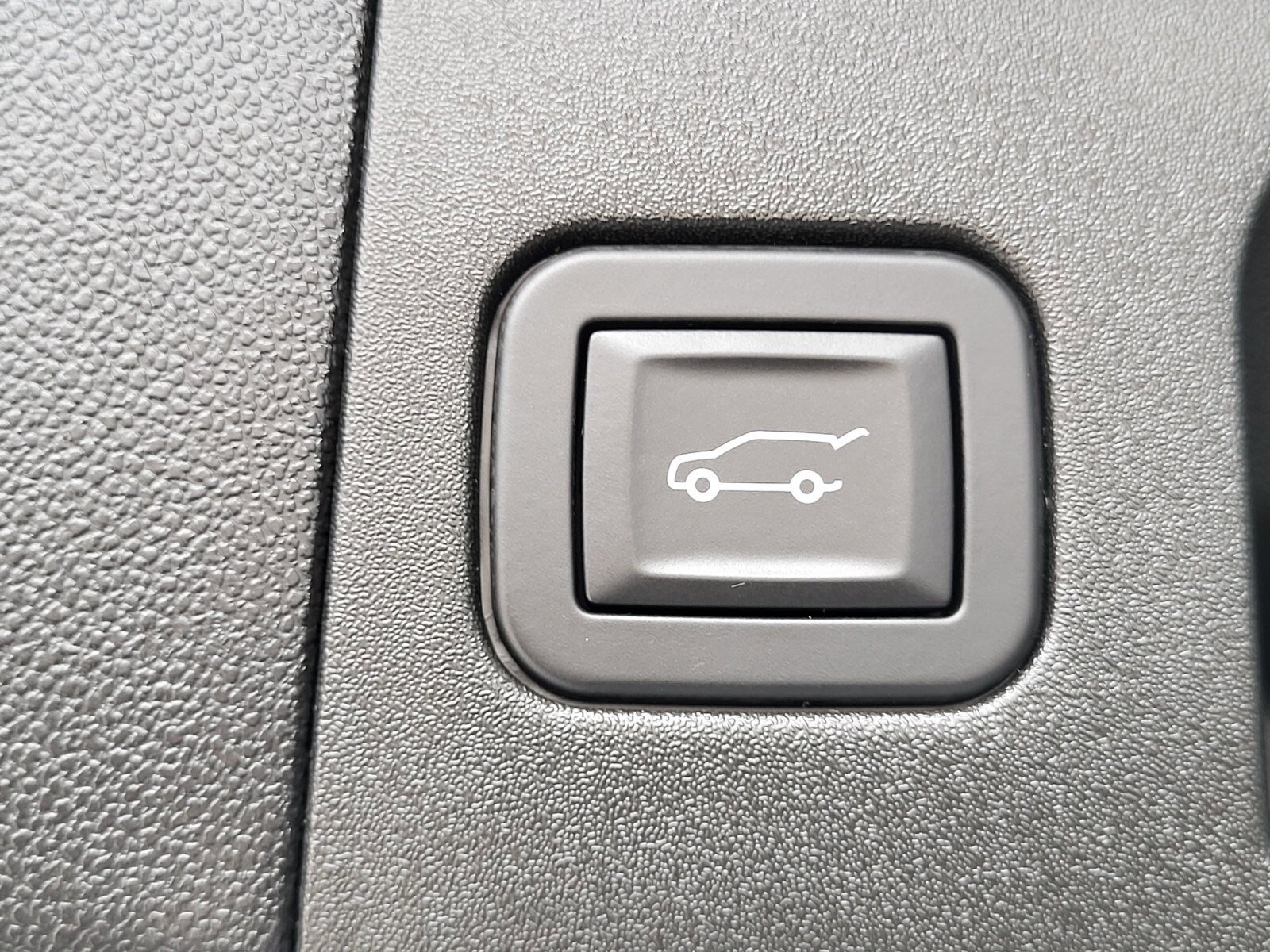 Used 2025 Cadillac XT5 Premium Luxury w/ Technology Package FWD image 31