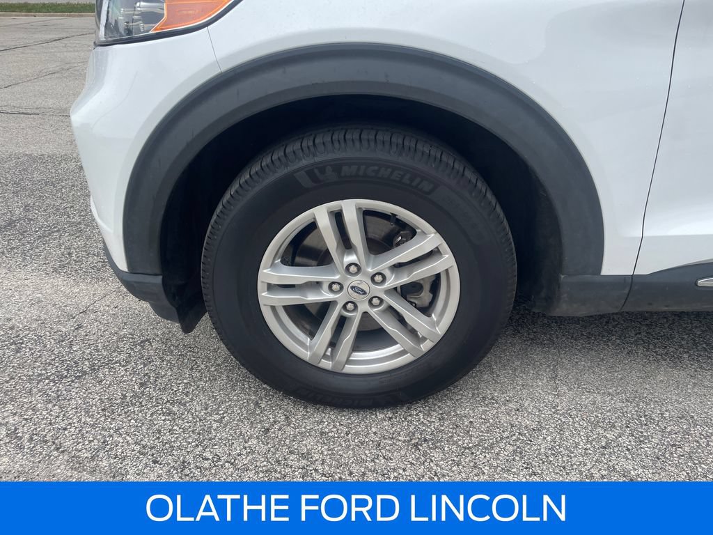 Certified 2021 Ford Explorer XLT w/ Equipment Group 202A AWD/4WD image 32