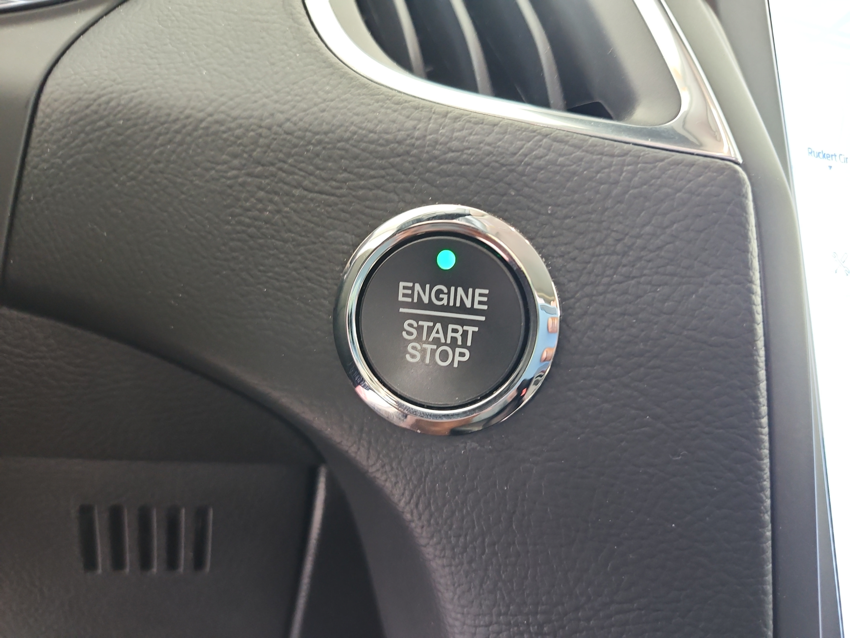 Certified 2021 Ford Edge Titanium FWD image 26