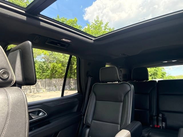Used 2021 GMC Yukon SLT w/ SLT Premium Package AWD/4WD image 15