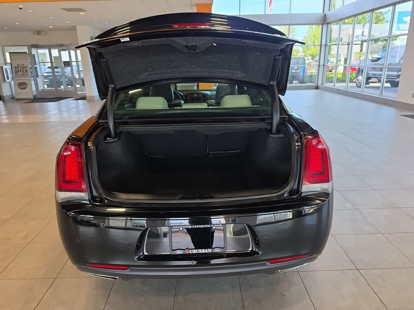 Used 2019 Chrysler 300 S w/ 300S Premium Group 2 AWD/4WD image 11