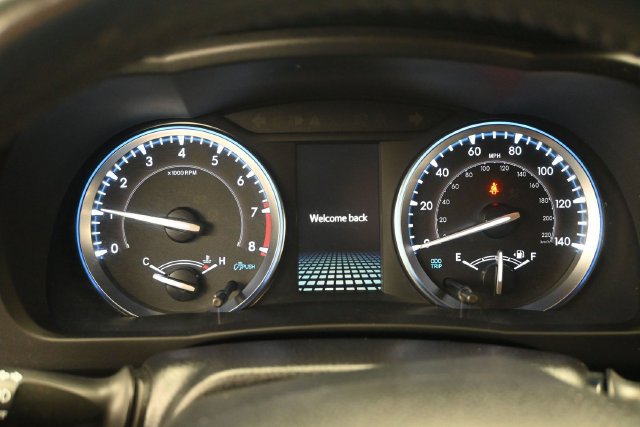 Used 2019 Toyota Highlander SE AWD/4WD image 9