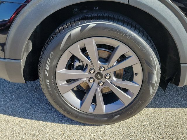 Certified 2023 Ford Explorer XLT w/ Equipment Group 202A RWD image 11