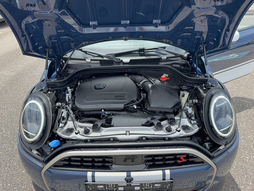 Used 2025 MINI Cooper S FWD image 29