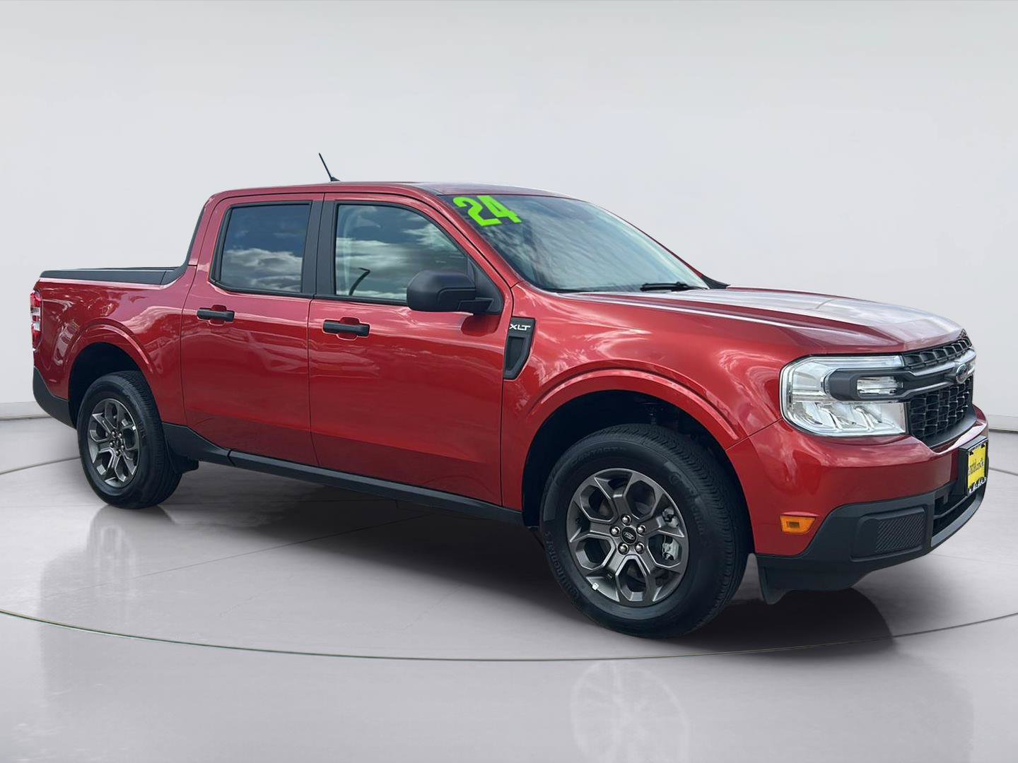 Certified 2023 Ford Maverick XLT FWD image 3