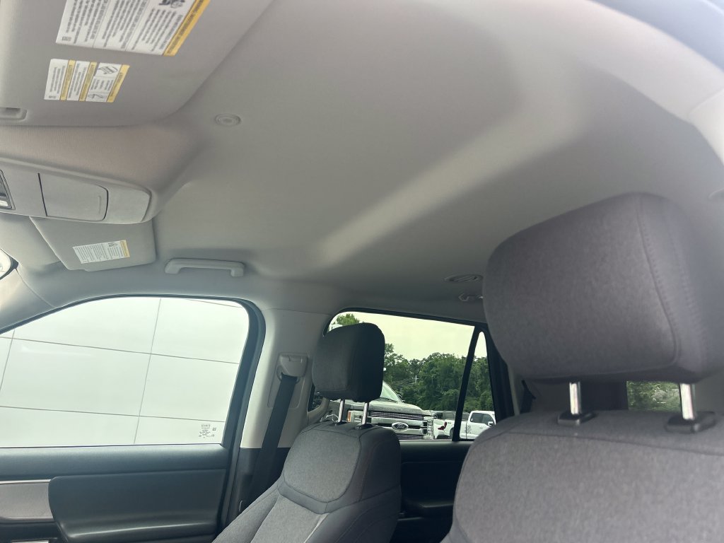 Certified 2025 Ford Expedition Active AWD/4WD image 26