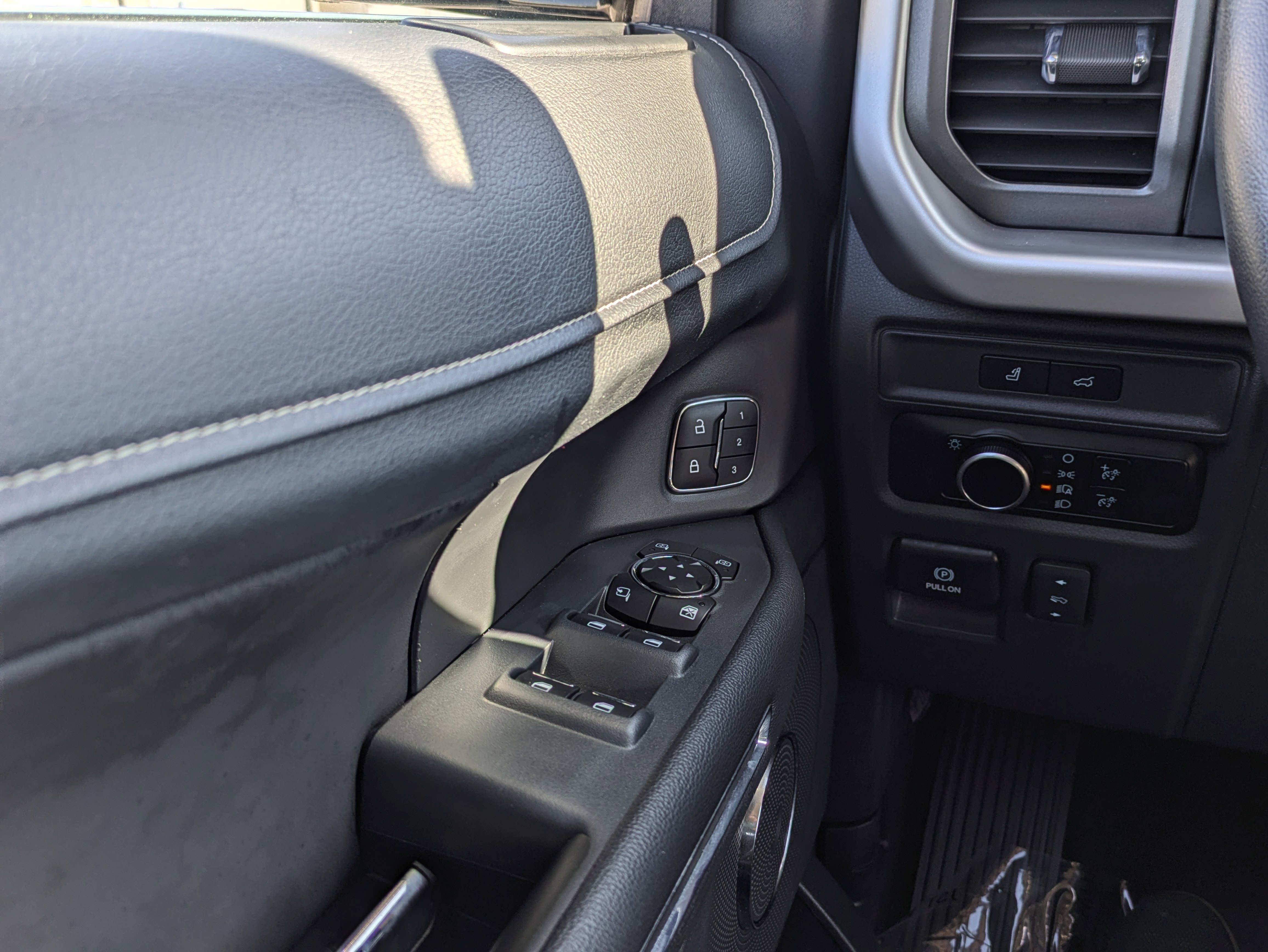 Certified 2024 Ford Expedition Max XLT image 26