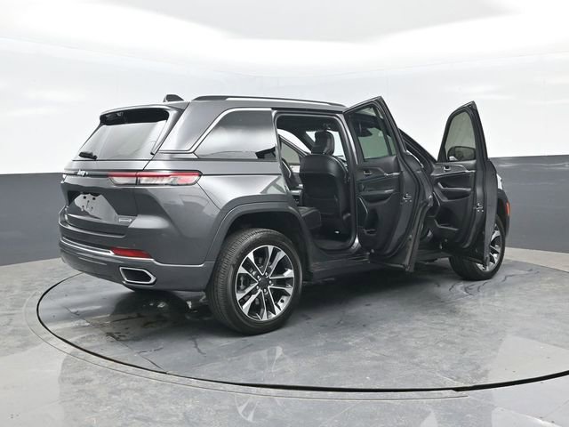Used 2022 Jeep Grand Cherokee Overland w/ Advanced Protech Group III AWD/4WD image 29