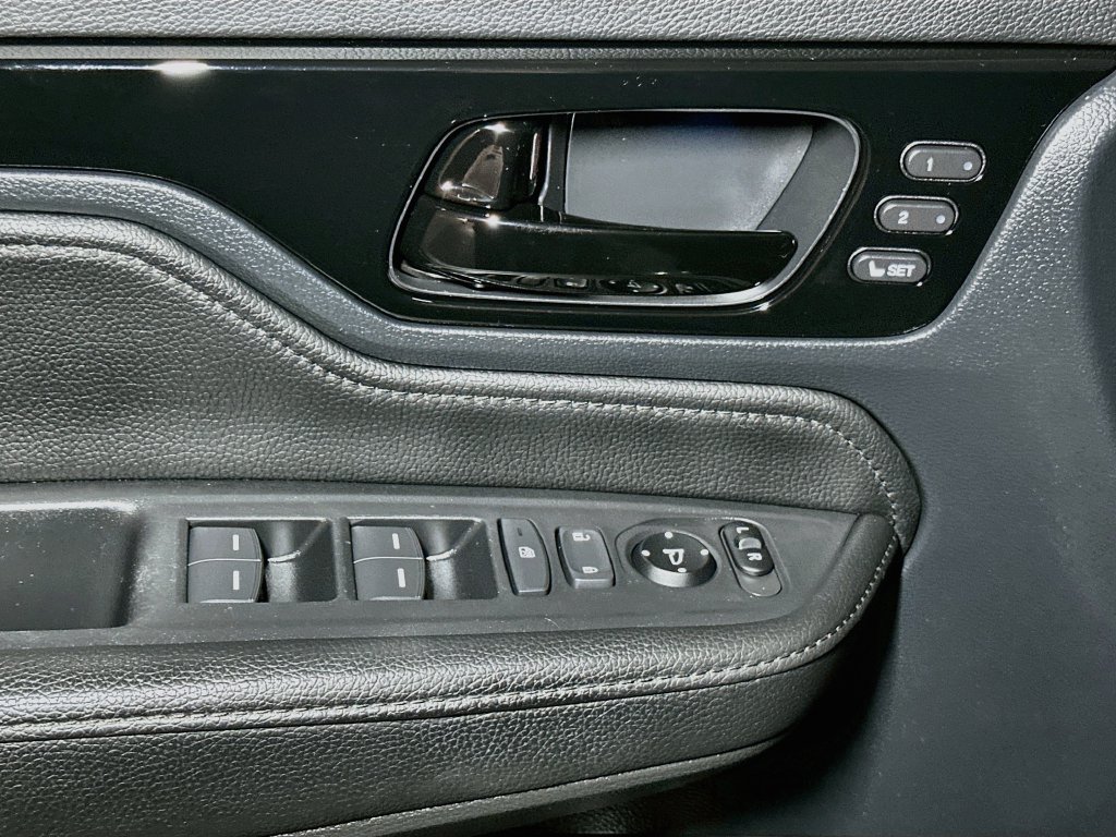 Used 2023 Honda Odyssey Touring image 18
