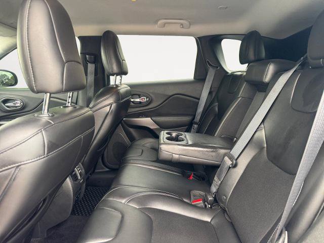 Used 2019 Jeep Cherokee Latitude Plus w/ Cold Weather Group FWD image 13