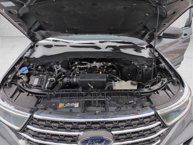 Certified 2022 Ford Explorer XLT w/ Equipment Group 202A image 23
