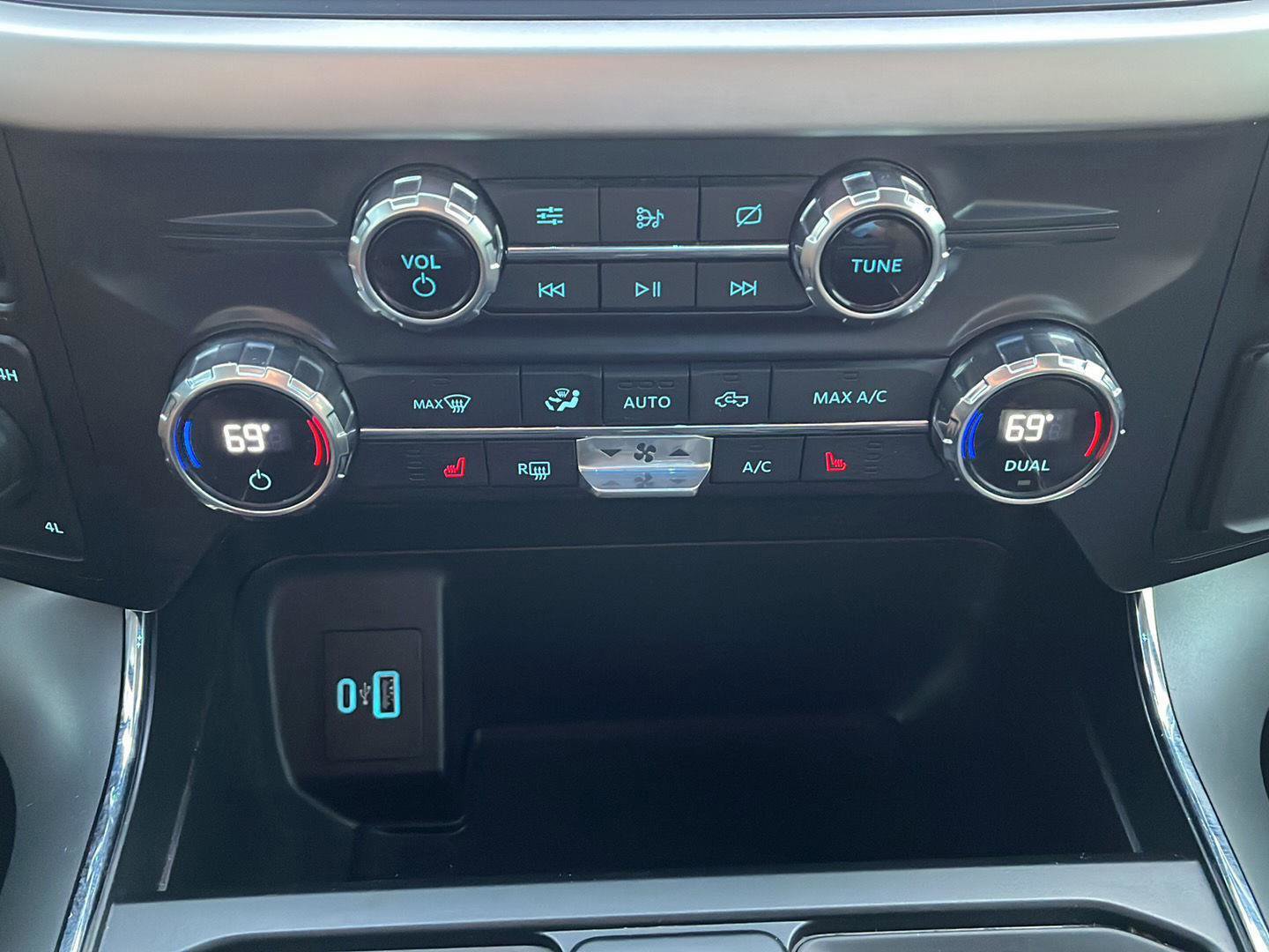 Certified 2021 Ford F150 XLT w/ Equipment Group 302A High image 34