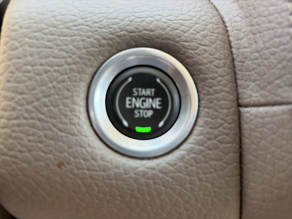 Used 2023 GMC Yukon Denali AWD/4WD image 29