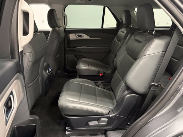 Certified 2026 Ford Explorer Active w/ Active Comfort Package RWD image 32