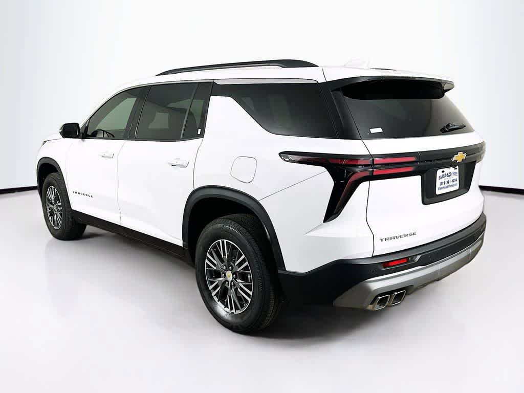 Used 2025 Chevrolet Traverse LT w/ Driver Confidence Package FWD image 4