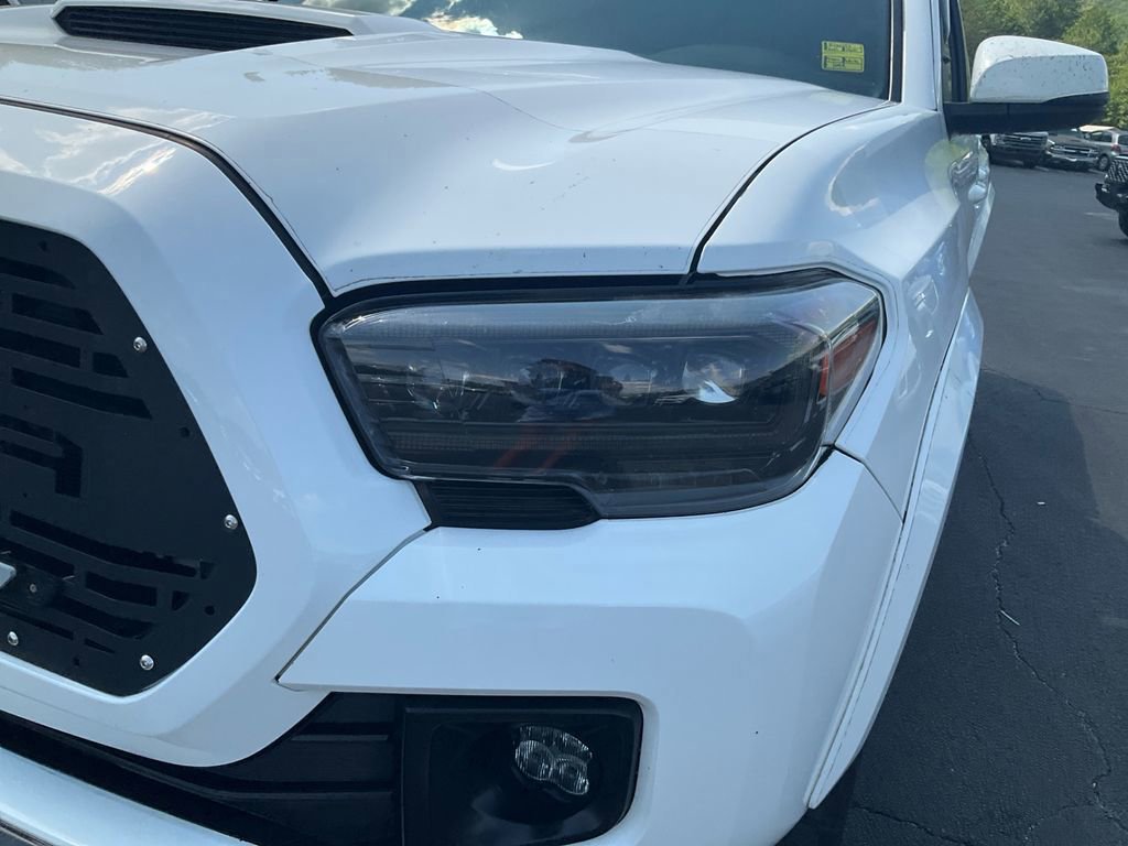 Used 2017 Toyota Tacoma TRD Sport RWD image 9