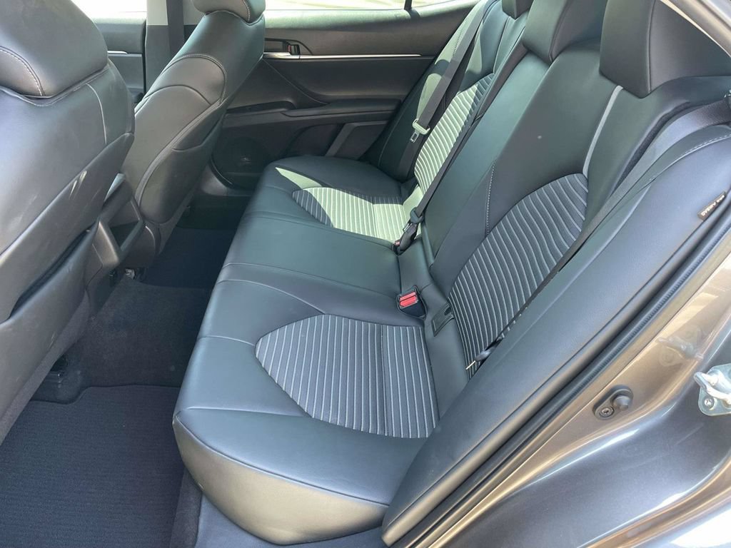 Used 2022 Toyota Camry SE FWD image 12
