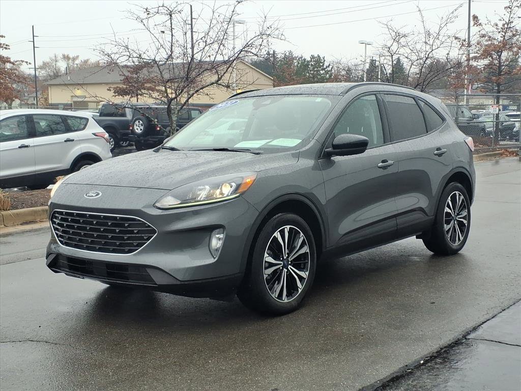 Certified 2022 Ford Escape SEL w/ SEL Stealth AWD Package image 3