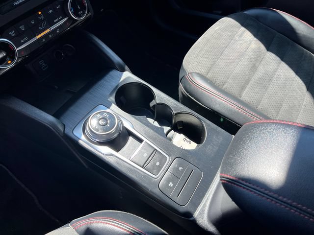Certified 2022 Ford Escape SEL w/ SEL Stealth AWD Package image 23