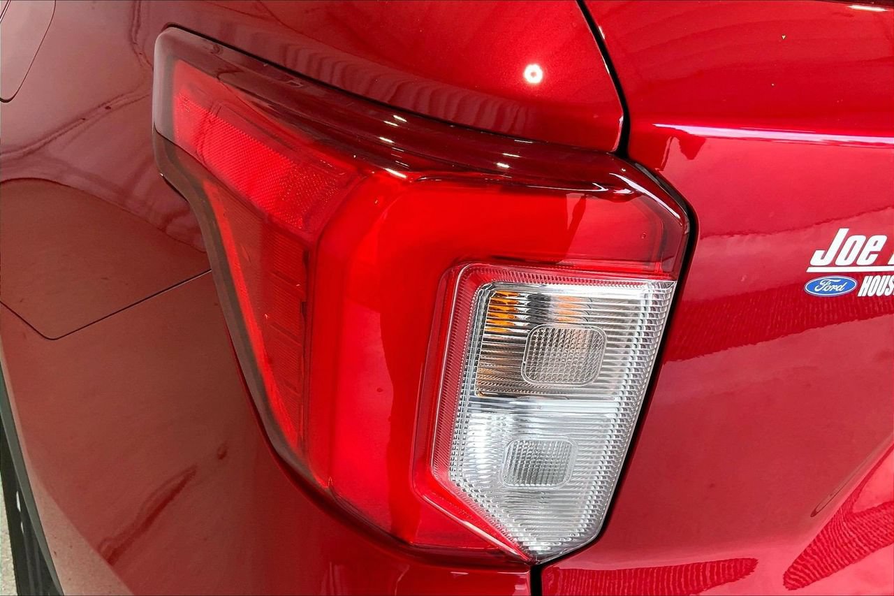 Certified 2023 Ford Explorer XLT RWD image 29