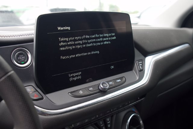 Used 2025 Chevrolet Blazer LT FWD image 20