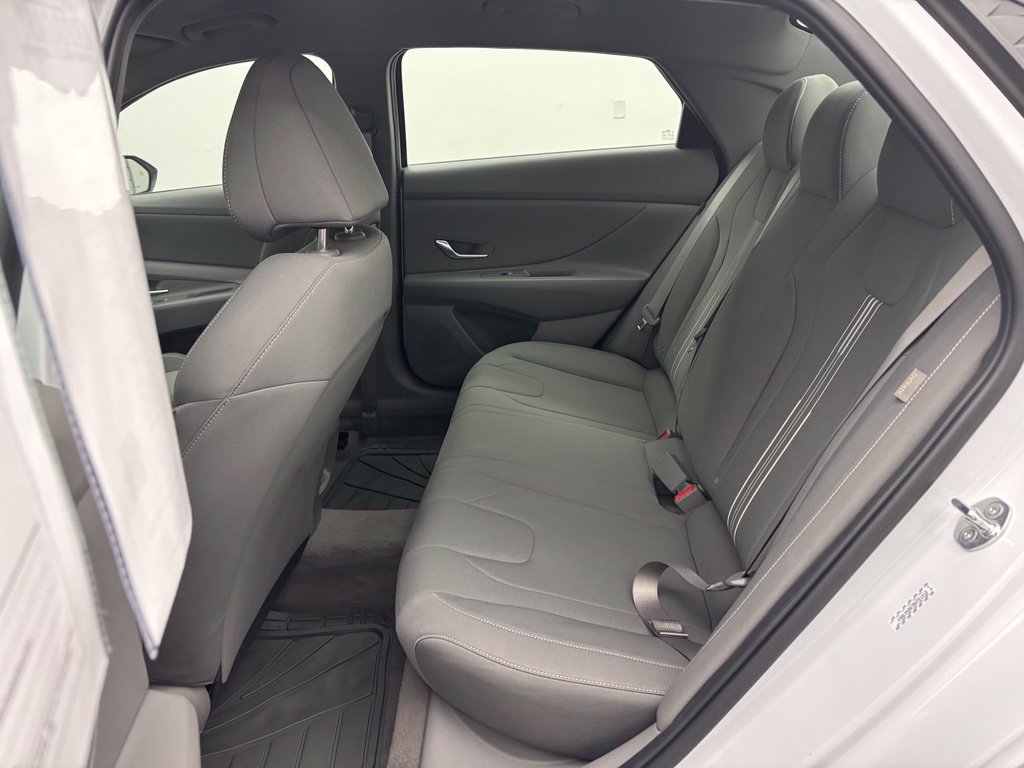 Used 2024 Hyundai Elantra SEL FWD image 35