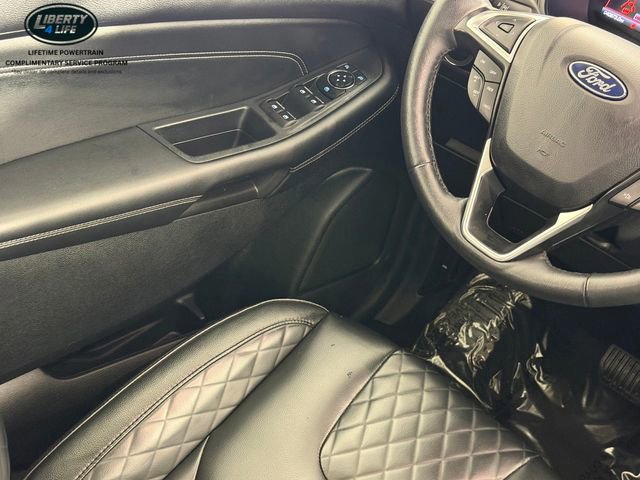 Certified 2024 Ford Edge Titanium AWD/4WD image 32