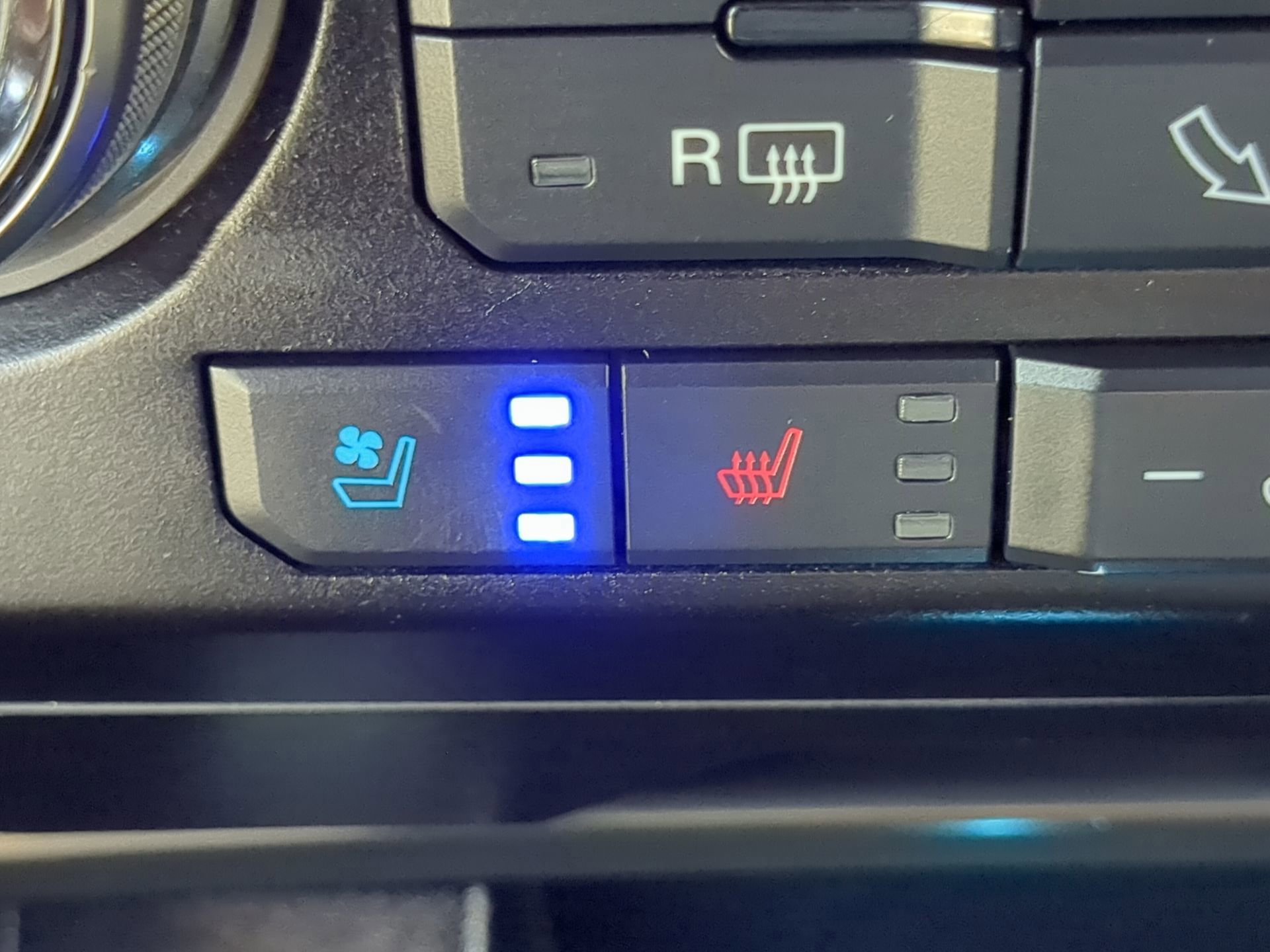 Certified 2020 Ford F150 Raptor w/ Equipment Group 802A Luxury image 55