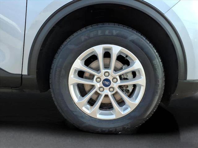 Certified 2022 Ford Escape SE w/ Cold Weather Package image 9