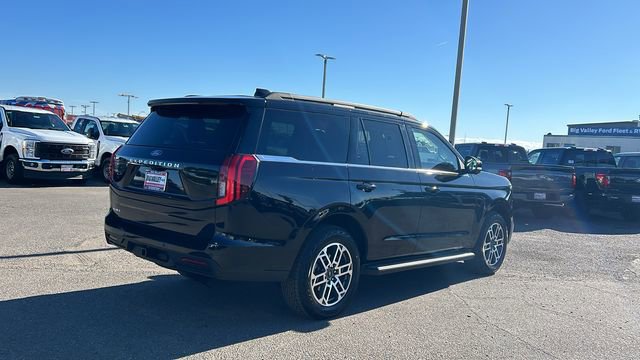 Certified 2025 Ford Expedition Active image 3