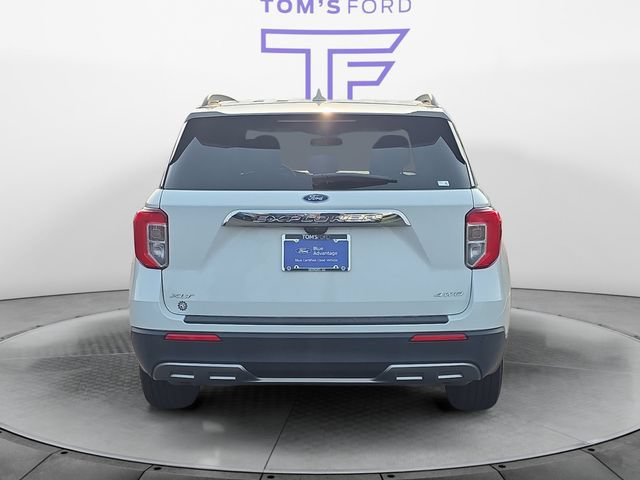 Certified 2023 Ford Explorer XLT w/ Equipment Group 202A AWD/4WD image 4