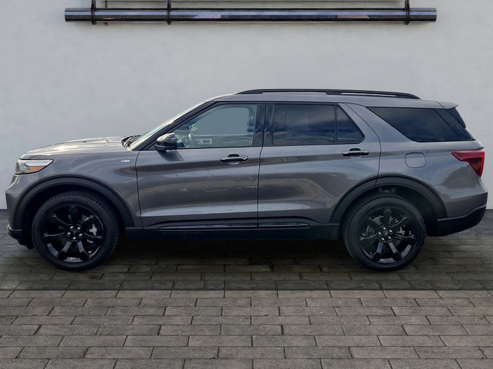 Certified 2023 Ford Explorer ST-Line AWD/4WD image 6