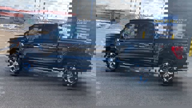 Certified 2022 Ford F150 XLT w/ Equipment Group 302A High image 7