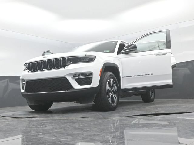 Used 2024 Jeep Grand Cherokee Limited 4xe AWD/4WD image 32