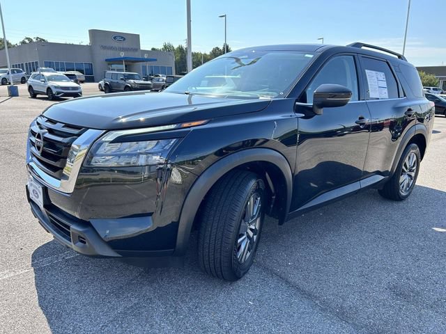 Used 2025 Nissan Pathfinder SV AWD/4WD image 25