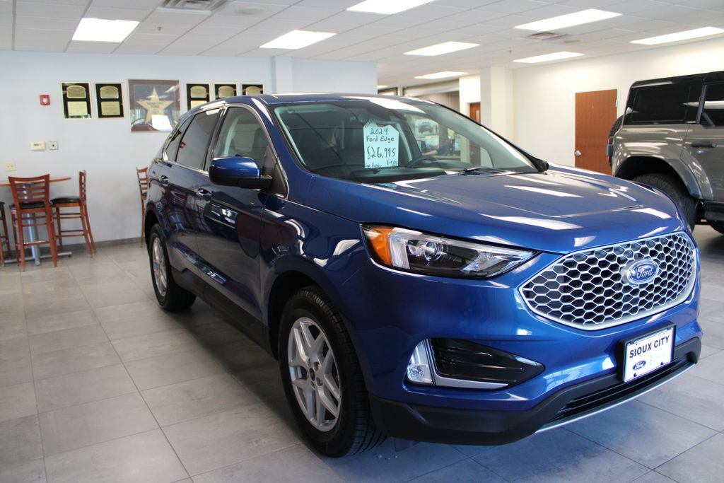 Certified 2024 Ford Edge SEL w/ Convenience Package AWD/4WD image 6