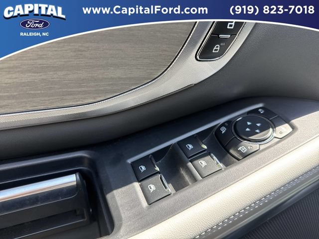 Certified 2025 Ford Expedition Max Platinum w/ Driver's Package AWD/4WD image 21