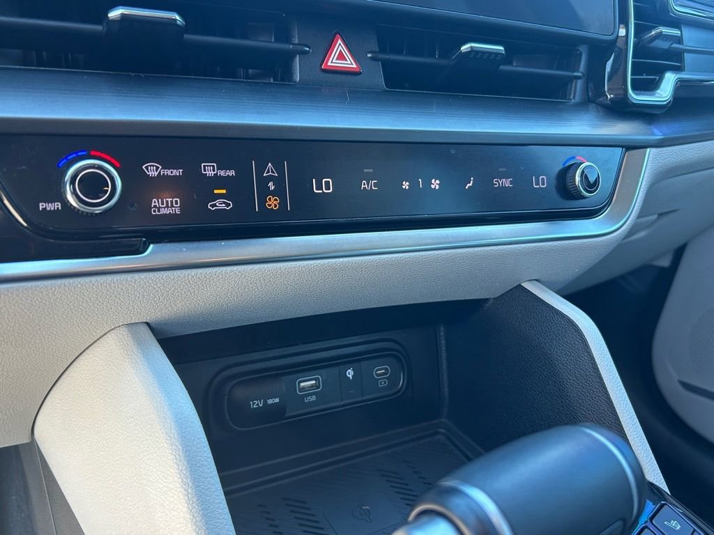 Used 2024 Kia Sportage EX image 33